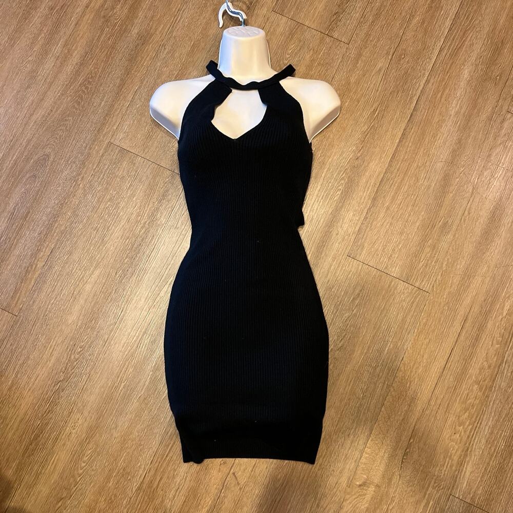 Black sweater dress with a V plunge in the front. (Read description) Pic 2